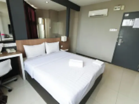 โรงแรม 99 - บันดาร์โบตานิก โรงแรมในกลัง