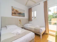 Villa Blanca - Villa With Private Pool. Free Wifi