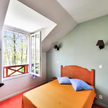 Duplex in Monflanquin Near Scenic Lake