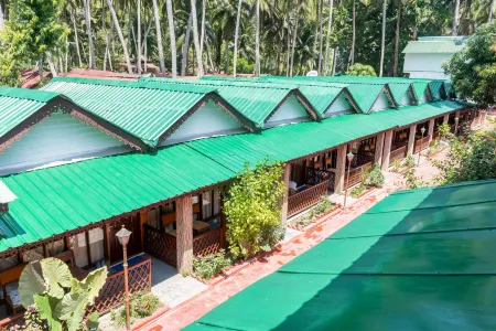 Aquays Hotels & Resorts Отели рядом с достопримечательностью «Суорадж Дуип»