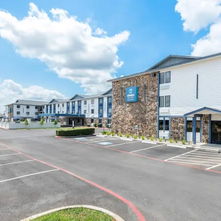 Clarion Pointe