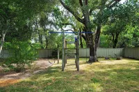 Glen Ellen Escape by Avantstay 5Br Retreat w/ Pool, Hot Tub, Hammocks & Vineyard Views