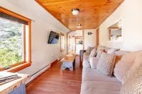 Snoway Chalet•EV Charger•Walk to Main St