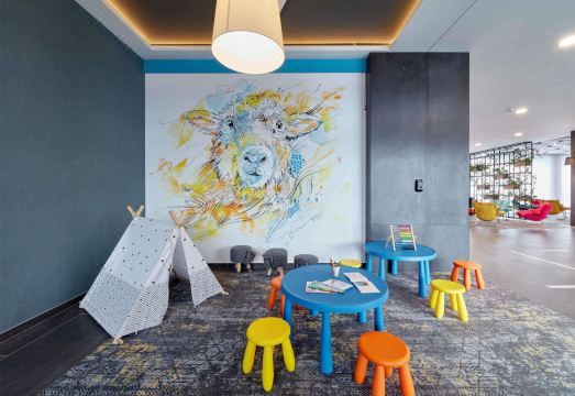 무르자시츨 주변 관광 명소