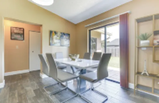 Pet-Friendly Sunrise Escape w/ Patio, Near Beaches