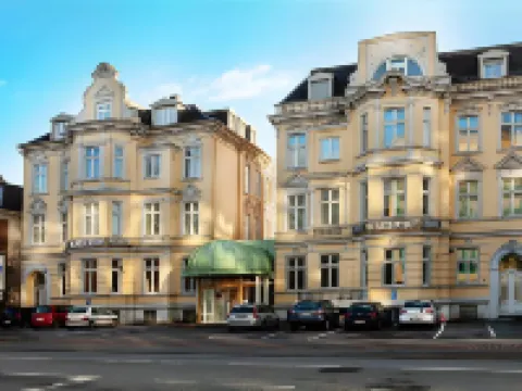 セントロ ホテル カイザーホフ デラックス リューベックのホテル