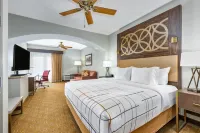 La Quinta Inn & Suites by Wyndham Marble Falls - Balcony