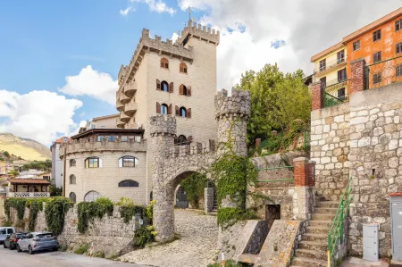Hotel Castello di Giuliano