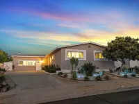 The Sky Lounge Hotels in La Mesa