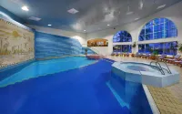 Crowne Plaza AMMAN by IHG - Luxury