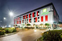 Holiday Inn LONDON - LUTON AIRPORT by IHG