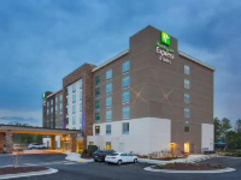 Holiday Inn Express & Suites COVINGTON by IHG Hotels in Covington