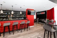 DORMERO Hotel Zürich Airport - Quầy bar