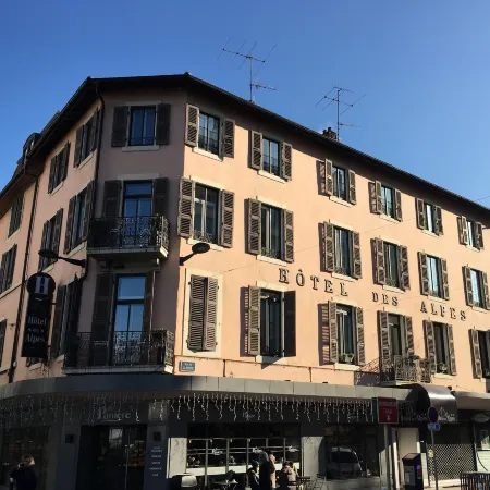 Hôtel des Alpes Отели рядом с достопримечательностью «Замок Анси»