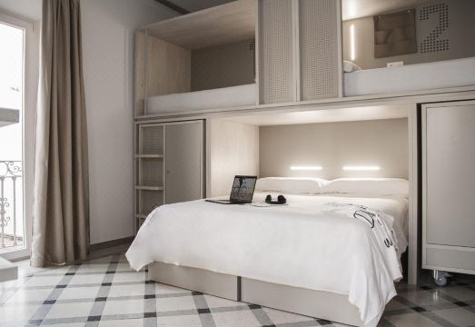 Room00 Salvador 내부