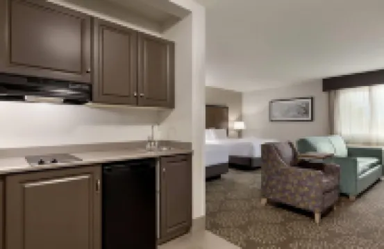 La Quinta Inn & Suites by Wyndham Fairbanks Airport