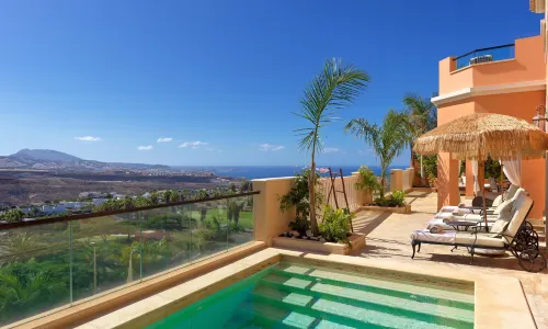 Royal Garden Villas, Luxury Hotel