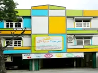 Griya Surya Hostel Hoteller i Kwarasan