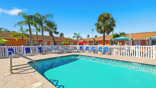 Bella Sirena Inn - 2-Star
