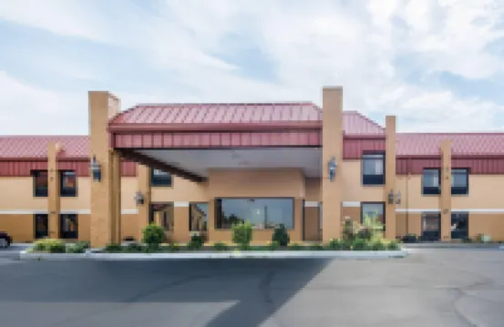 퀄리티 인 & 스위트 유니버시티 에어리어 먼시 호텔