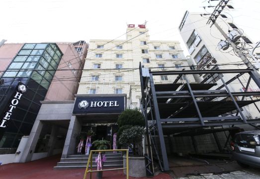 에이플러스호텔