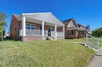 Walk to Ritter Park: Renovated Home Near Marshall! - 2-Star