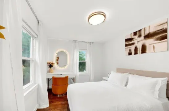 Modern Comfort in the Heart of NYC Hotels in 