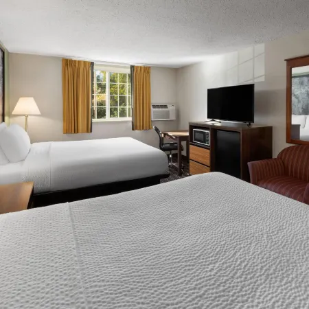 Super 8 by Wyndham Winona MN