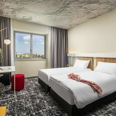 Ibis Bucharest Politehnica Отели рядом с достопримечательностью «Торговый центр AFI Palace Cotroceni»