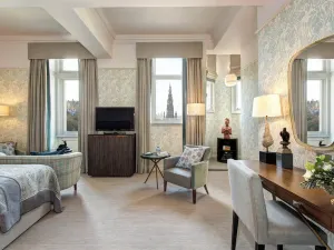 巴爾莫勒爾酒店