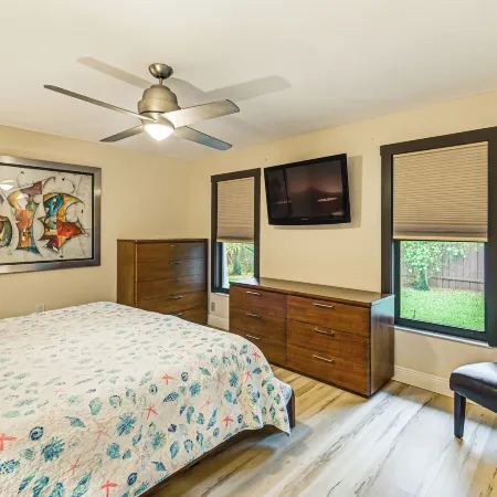 4 Mi to Beach Pet-Friendly Home in Naples!