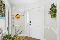 Villa Capriani Condo w/ Direct Beach Access! - WiFi