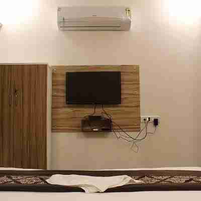 Strawberry Hills Saputara Rooms