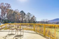 Glamping W/mountain Views! Newport Yurt Retreat! Hotels in Newport