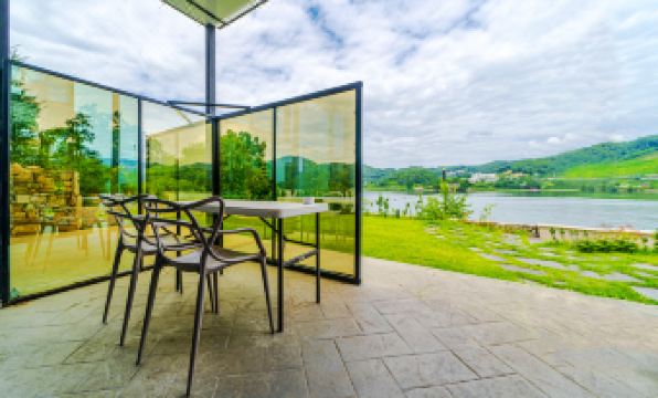 加平 가평 더스퀘어24 스파&수영장펜션(Gapyeong the Squre 24 Spa) 4星级 酒店 泳池