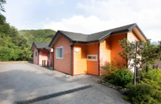 Gapyeong Maronie Spa Pension Hoteles cerca de Museo de Arte Interactivo