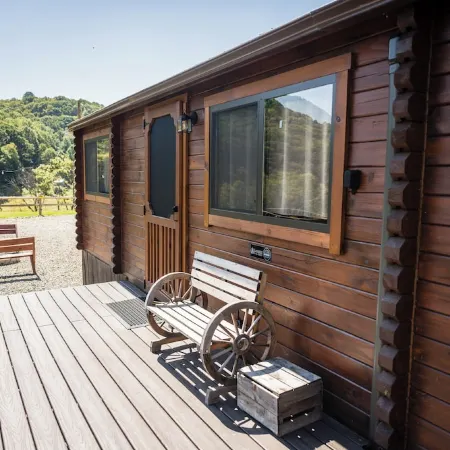 The Overlook Cabin near Grayson Highlands - Arcade & Theater
