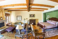 CaliPaso Winery & Villa