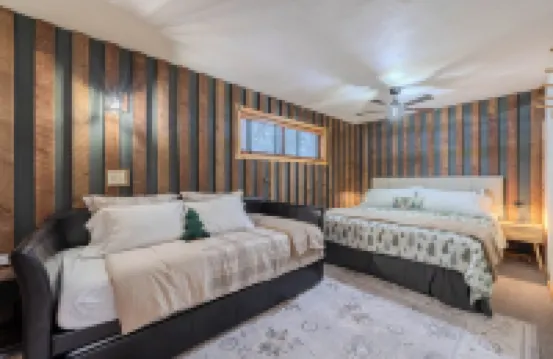 New Island Park Cabin w/ Trail Access & Trl Parking. 20 Min to West Yellowstone