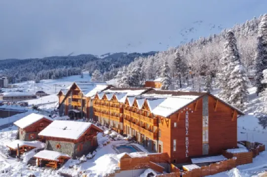 Arkhyz Royal Resort & SPA (Архыз Роял Резорт) Отели в г. 