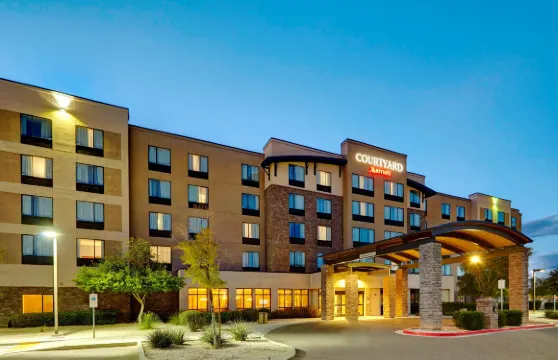 鳳凰城北/歡樂谷萬怡酒店