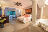 Grand Palladium Select White Sand Resort & Spa - All Inclusive - Pools