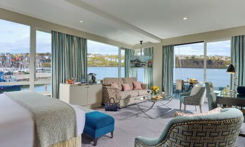 트라이덴트 호텔