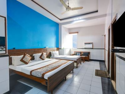 New Royal Hotel