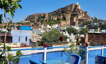 Raj Mandir Boutique Home Stay - Housity