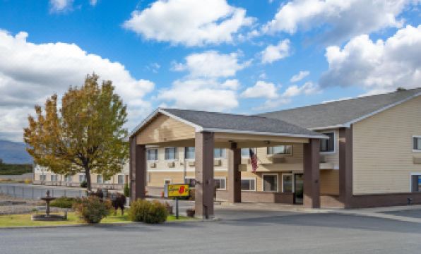 Super 8 by Wyndham Baker City