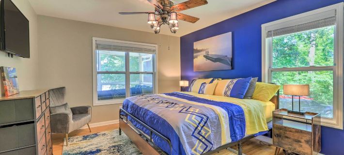 Lakefront Eatonton Getaway w/ Dock & Grill! Hotels in Putnam County