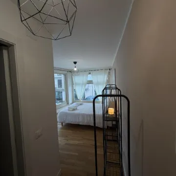 ROOMS 78