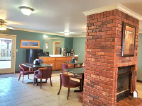 Candlelight Inn & Suites Hwy 69 Near McAlester Hotels in Pittsburg County