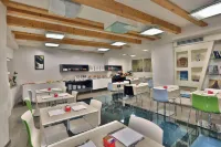 Urban Hotel Design - Breakfast